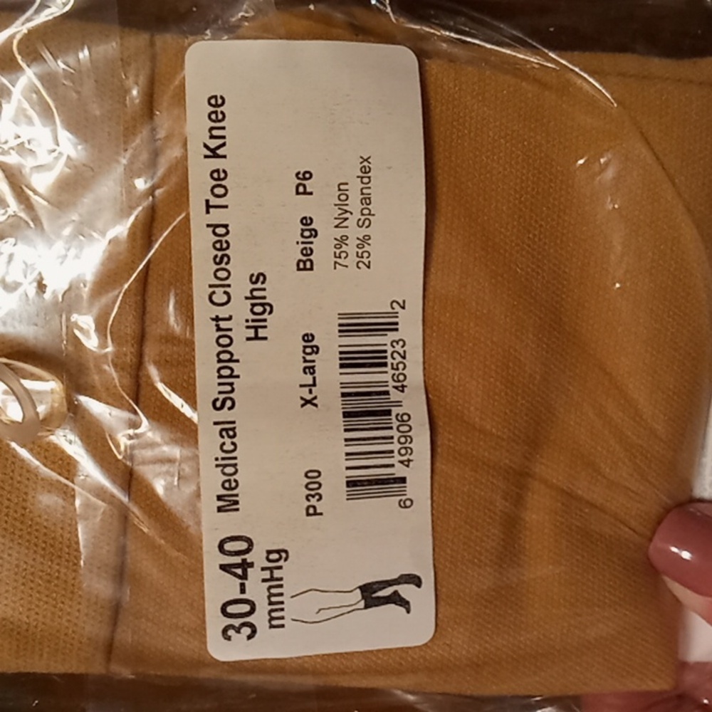 NWT Ames Walker XL Beige 30-40 Medical Support Closed Toe Compression Knee Highs